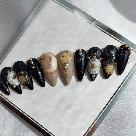 Black/Nude/ Sun, Moon, Stars Zodiac Press on Nails - Picture 2 of 4
